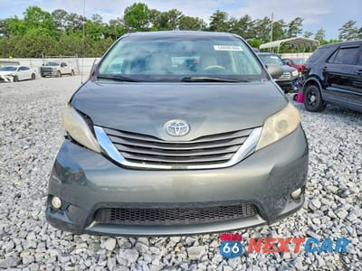 Piąte zdjęcie samochodu w środku: 2014 TOYOTA SIENNA XLE 8-PASSENGER VIN:5TDYK3DC4ES524078 - miniatura