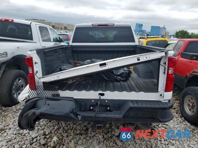 Zdjęcie 6 z 12 samochodu: 2025 CHEVROLET SILVERADO K2500 CUSTOM VIN:2GC4KMEY3S1155473 - miniatura