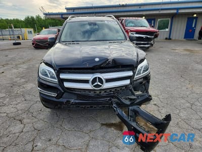 Piąte zdjęcie samochodu w środku: 2014 MERCEDES-BENZ GL 450 4MATIC VIN:4JGDF7CE1EA325284 - miniatura