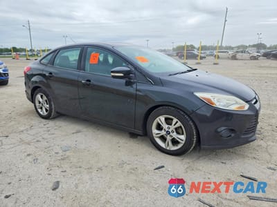 Czwarte zdjęcie samochodu z boku: 2014 FORD FOCUS SE VIN:1FADP3F2XEL335866 - miniatura