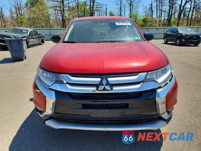 Piąte zdjęcie samochodu w środku: 2018 MITSUBISHI OUTLANDER ES VIN:JA4AD2A33JZ010896 - miniatura