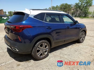 Trzecie zdjęcie samochodu z tyłu: 2021 KIA SELTOS S VIN:KNDEUCAA9M7197783 - miniatura