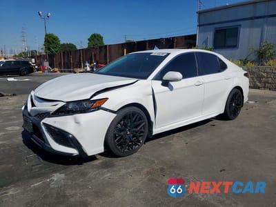 2021 TOYOTA CAMRY SE 4T1T11AK8MU439523 - główne zdjęcie licytacji z USA - miniatura