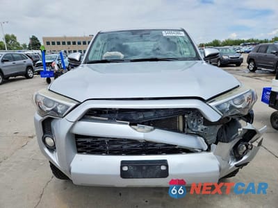 Piąte zdjęcie samochodu w środku: 2017 TOYOTA 4RUNNER SR5 PREMIUM VIN:JTEBU5JR4H5420636 - miniatura
