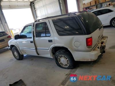 Drugie zdjęcie samochodu z przodu: 2000 GMC JIMMY / ENVOY VIN:1GKDT13W8Y2231263 - miniatura