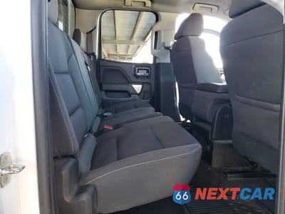 Zdjęcie 10 z 13 samochodu: 2018 CHEVROLET SILVERADO C1500 LT VIN:1GCRCREC1JZ251483 - miniatura