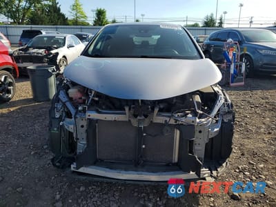 Piąte zdjęcie samochodu w środku: 2020 TOYOTA C-HR XLE VIN:JTNKHMBX6L1093782 - miniatura