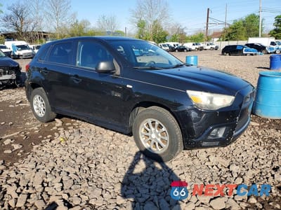 Czwarte zdjęcie samochodu z boku: 2011 MITSUBISHI OUTLANDER SPORT ES VIN:JA4AP3AU8BZ007709 - miniatura