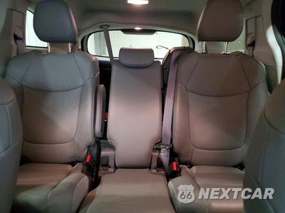 Zdjęcie 10 z 14 samochodu: 2023 TOYOTA SIENNA VIN:5TDYRKEC0PS171765 - miniatura