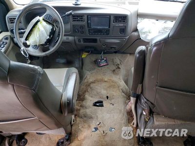 Zdjęcie 8 z 13 samochodu: 2002 FORD EXCURSION LIMITED VIN:1FMSU43F42EC54414 - miniatura
