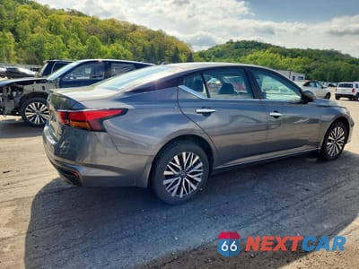Trzecie zdjęcie samochodu z tyłu: 2025 NISSAN ALTIMA SV VIN:1N4BL4DW6SN421996 - miniatura