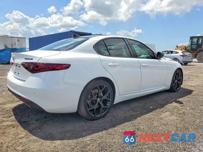 Trzecie zdjęcie samochodu z tyłu: 2021 ALFA ROMEO GIULIA TI VIN:ZARFAMBN7M7644878 - miniatura