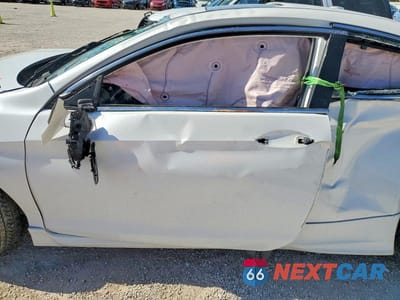 Zdjęcie 7 z 13 samochodu: 2014 HONDA ACCORD VIN:1HGCT1B8XEA004105 - miniatura