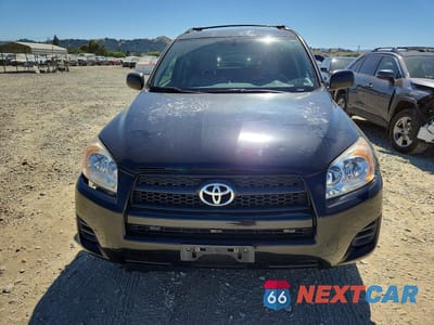 Piąte zdjęcie samochodu w środku: 2010 TOYOTA RAV4 BASE VIN:JTMZF4DV7AD028021 - miniatura