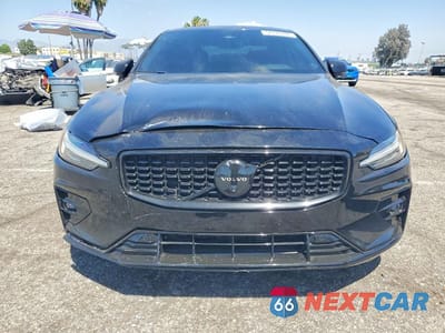 Piąte zdjęcie samochodu w środku: 2024 VOLVO S60 PLUS VIN:7JRL12TH2RG307229 - miniatura