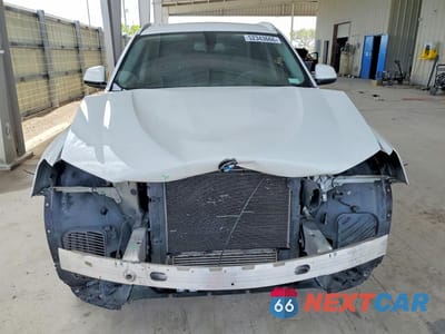 Piąte zdjęcie samochodu w środku: 2017 BMW X3 XDRIVE28I VIN:5UXWX9C38H0T21181 - miniatura