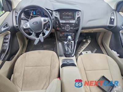 Zdjęcie 8 z 12 samochodu: 2014 FORD FOCUS BEV VIN:1FADP3R45EL259986 - miniatura