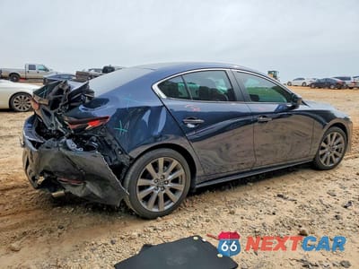Trzecie zdjęcie samochodu z tyłu: 2023 MAZDA 3 SELECT VIN:3MZBPABM5PM369676 - miniatura