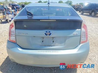 Zdjęcie 6 z 12 samochodu: 2012 TOYOTA PRIUS THREE VIN:JTDKN3DU3C1570680 - miniatura
