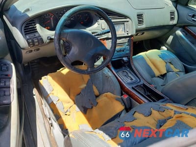 Zdjęcie 8 z 13 samochodu: 2000 ACURA 3.2TL VIN:19UUA5675YA064378 - miniatura