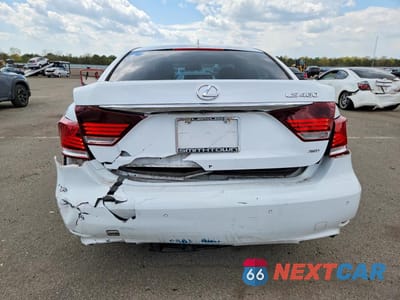 Zdjęcie 6 z 13 samochodu: 2014 LEXUS LS 460 VIN:JTHCL5EF6E5022821 - miniatura