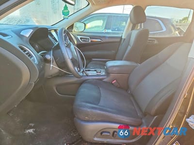Zdjęcie 7 z 13 samochodu: 2017 NISSAN PATHFINDER SV VIN:5N1DR2MM9HC604779 - miniatura