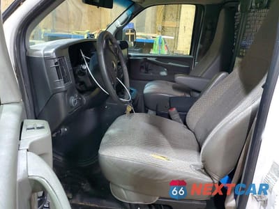 Zdjęcie 7 z 13 samochodu: 2013 CHEVROLET EXPRESS G2500 VIN:1GCWGFCG5D1184725 - miniatura