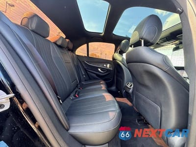 Zdjęcie 6 z 10 samochodu: 2022 MERCEDES-BENZ E 350 4MATIC VIN:W1KZF8EBXNB029411 - miniatura
