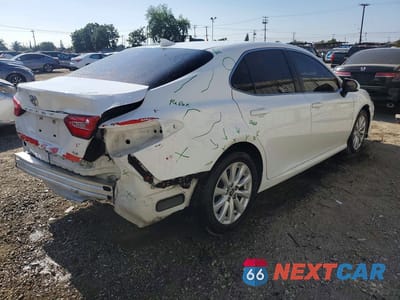 Trzecie zdjęcie samochodu z tyłu: 2019 TOYOTA CAMRY LE VIN:4T1B11HK4KU838699 - miniatura