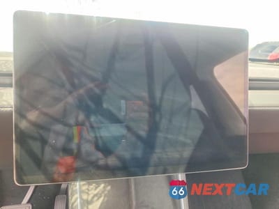 Zdjęcie 9 z 13 samochodu: 2026 TESLA MODEL Y VIN:7SAYGDEE2TA456551 - miniatura