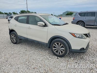 Czwarte zdjęcie samochodu z boku: 2019 NISSAN ROGUE SPORT SV VIN:JN1BJ1CP9KW217330 - miniatura