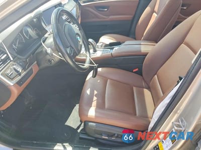 Zdjęcie 7 z 13 samochodu: 2016 BMW 528 XI VIN:WBA5A7C51GG147798 - miniatura