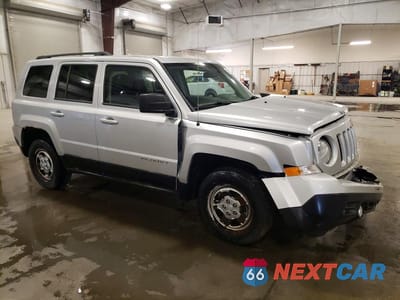 Czwarte zdjęcie samochodu z boku: 2012 JEEP PATRIOT VIN:1C4NJRBB6CD686922 - miniatura