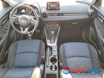 Zdjęcie 8 z 12 samochodu: 2016 SCION IA BASE VIN:3MYDLBZV0GY125519 - miniatura
