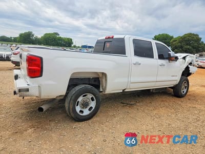 Trzecie zdjęcie samochodu z tyłu: 2015 CHEVROLET SILVERADO K2500 HEAVY DUTY LTZ VIN:1GC1KWE89FF627320 - miniatura