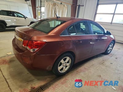 Trzecie zdjęcie samochodu z tyłu: 2013 CHEVROLET CRUZE LT VIN:1G1PC5SB3D7146061 - miniatura