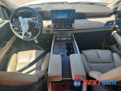 Zdjęcie 8 z 13 samochodu: 2023 LINCOLN NAVIGATOR L RESERVE VIN:5LMJJ3LG3PEL03503 - miniatura