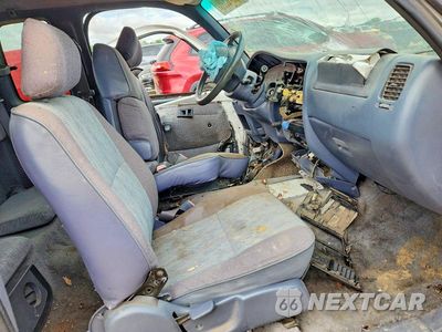 Zdjęcie 7 z 13 samochodu: 1999 TOYOTA TACOMA BASE VIN:4TAVL52N6XZ400861 - miniatura