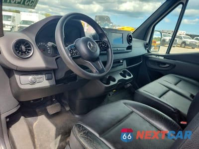 Zdjęcie 8 z 14 samochodu: 2019 MERCEDES-BENZ SPRINTER 2500 VIN:WD3PF0CDXKT010946 - miniatura