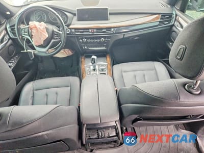 Zdjęcie 8 z 13 samochodu: 2017 BMW X5 XDRIVE35I VIN:5UXKR0C51H0U50417 - miniatura