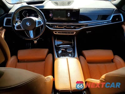 Zdjęcie 8 z 12 samochodu: 2024 BMW X5 XDRIVE50E VIN:5UX43EU00R9T09720 - miniatura
