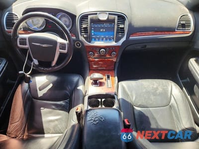 Zdjęcie 8 z 12 samochodu: 2014 CHRYSLER 300 VIN:2C3CCAAG6EH275949 - miniatura