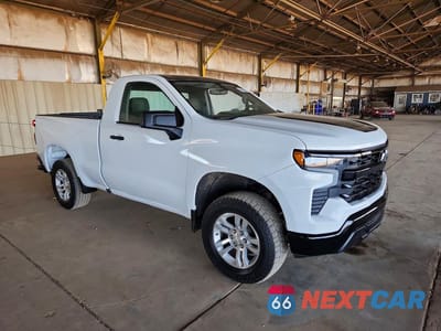 Czwarte zdjęcie samochodu z boku: 2021 CHEVROLET SILVERADO C1500 VIN:3GCNWAEF9MG314299 - miniatura
