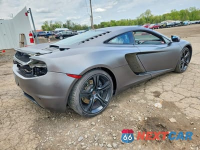 Trzecie zdjęcie samochodu z tyłu: 2012 MCLAREN MP4-12C VIN:SBM11AAAXCW000238 - miniatura
