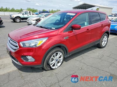 2017 FORD ESCAPE SE 1FMCU0GD8HUB02902 - główne zdjęcie licytacji z USA - miniatura