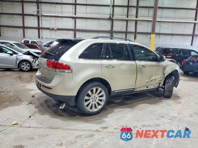 Trzecie zdjęcie samochodu z tyłu: 2011 LINCOLN MKX VIN:2LMDJ8JKXBBJ08852 - miniatura