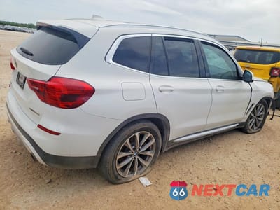 Trzecie zdjęcie samochodu z tyłu: 2019 BMW X3 SDRIVE30I VIN:5UXTR7C56KLF29359 - miniatura
