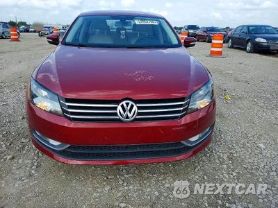 Piąte zdjęcie samochodu w środku: 2015 VOLKSWAGEN PASSAT SE VIN:1VWBS7A30FC038532 - miniatura