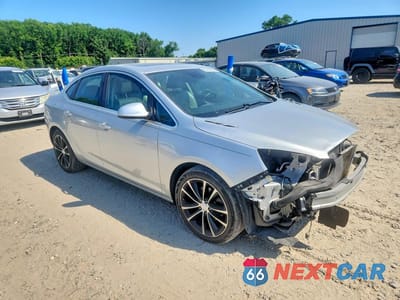 Czwarte zdjęcie samochodu z boku: 2016 BUICK VERANO SPORT TOURING VIN:1G4PW5SK6G4146166 - miniatura