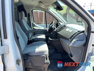 Piąte zdjęcie samochodu w środku: 2016 FORD TRANSIT T-250 VIN:1FTYR1ZG0GKB56732 - miniatura